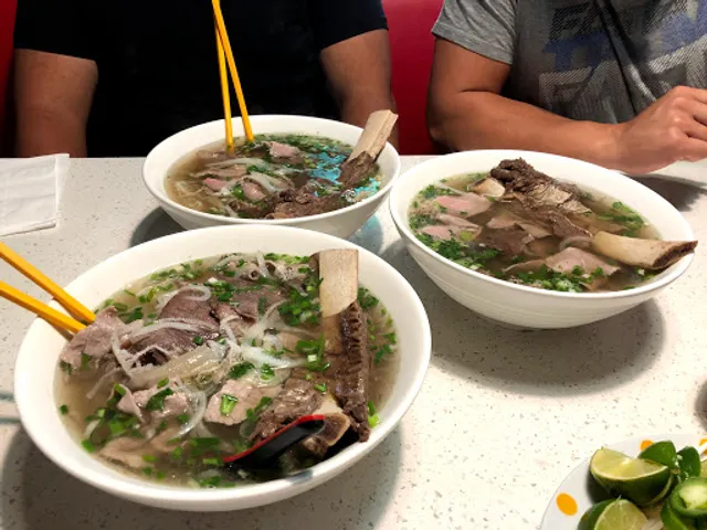 Phở Ru Restaurant