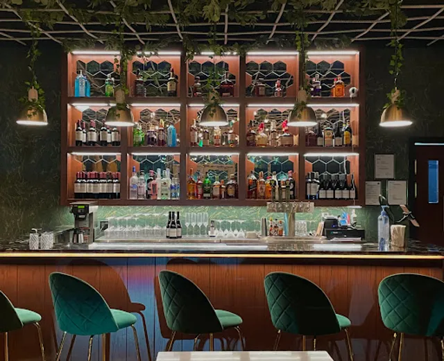 The Roaring Rolls – Indian Fusion Restaurant in Canmore