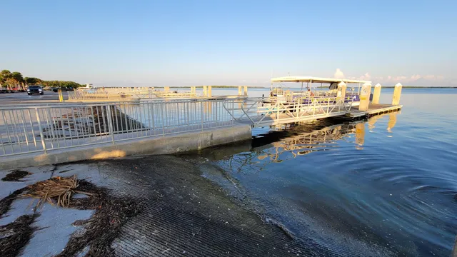 Fort De Soto Boat Ramp *only 1 floating dock operational at ramp*