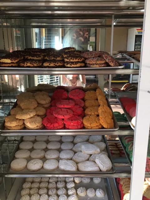 Ponce's Bakery