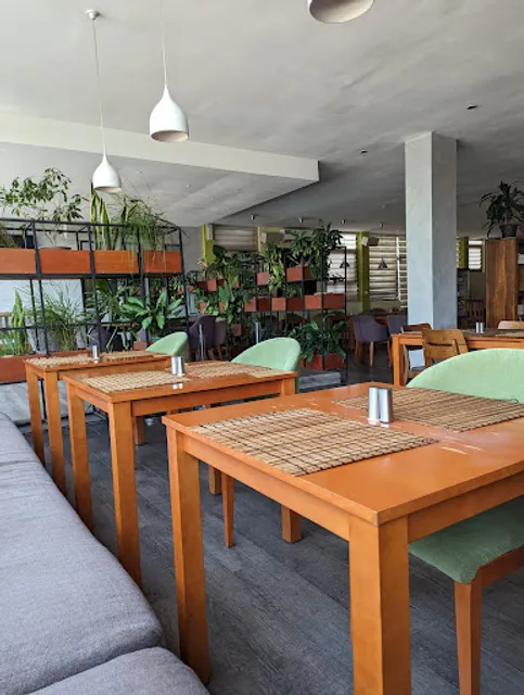 Citrus Restaurant & Lounge