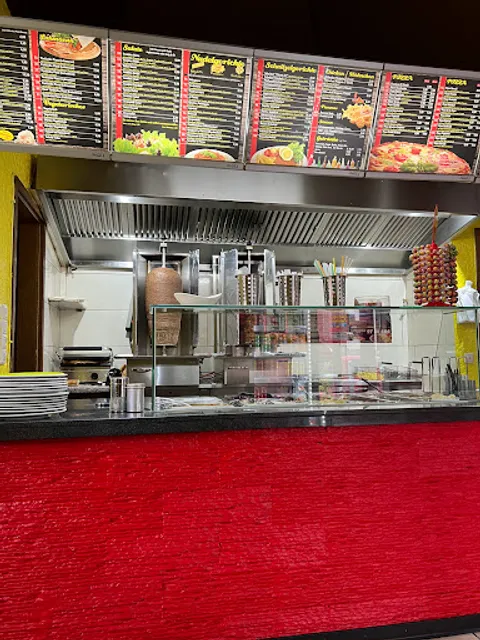 Istanbul Döner Pizza