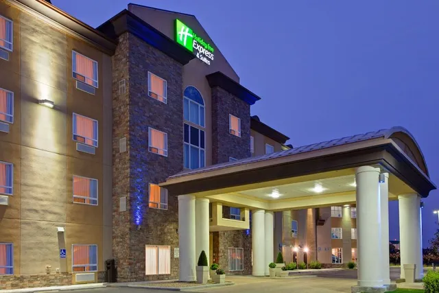 Holiday Inn Express & Suites Airport-Calgary, an IHG Hotel