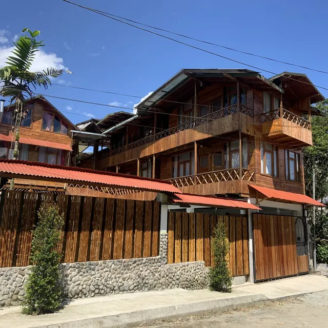 HOTEL LIBERTAD EN MINDO