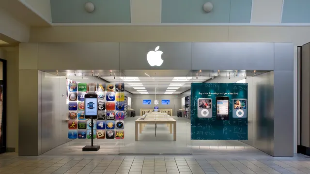 Apple Maine Mall