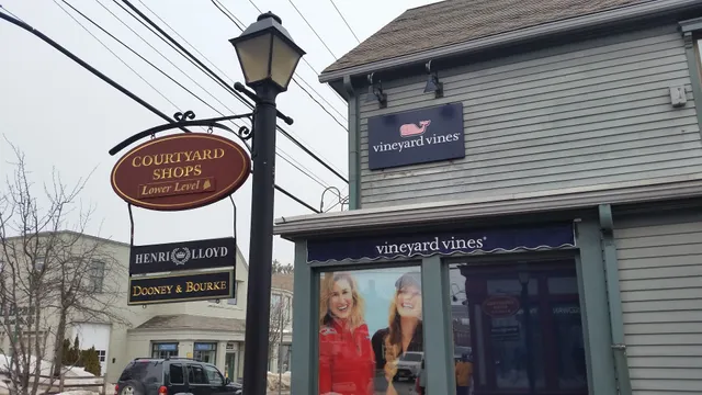 vineyard vines Outlet