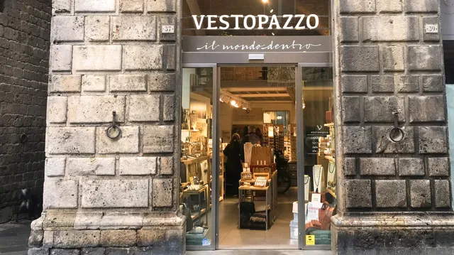 Vestopazzo Siena
