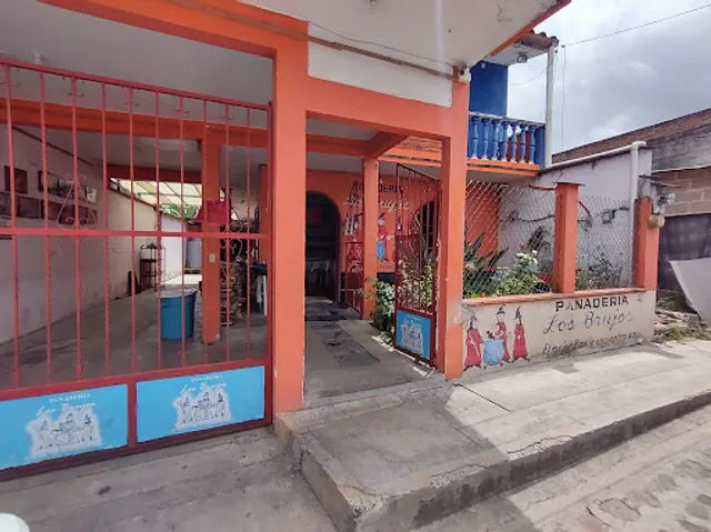 PANADERÍA LOS BRUJOS