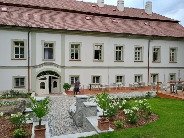 Zámek Načeradec hotel | spa | bistro Polepšovna