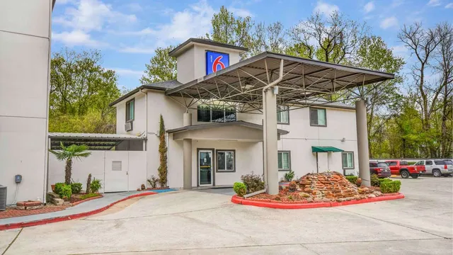 Motel 6 IAH / Houston International Airport