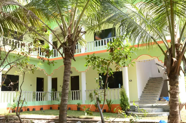 OYO 69124 Hotel Lalit Royal Ashvem