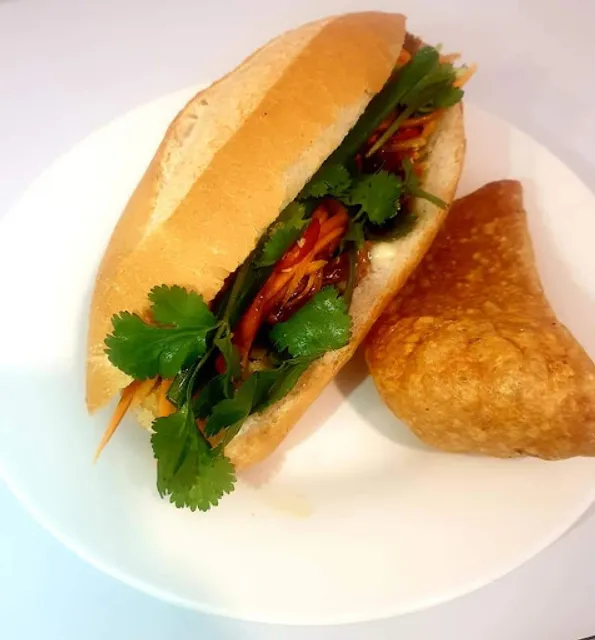 THE BANH MI GIRL
