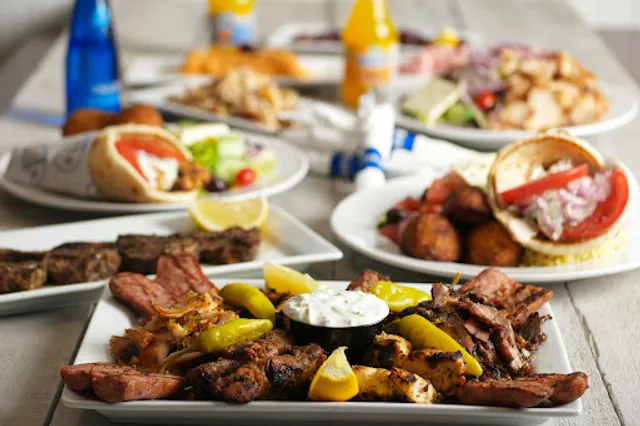 Souvlaki Authentique Lachine | Top Greek Restaurant
