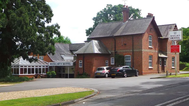Roselawn Hotel