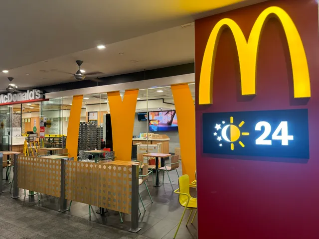 McDonald's Causeway Point