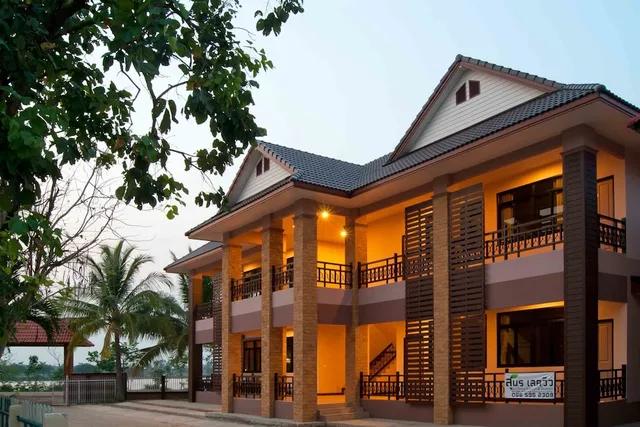 Suporn Lakeview Hotel