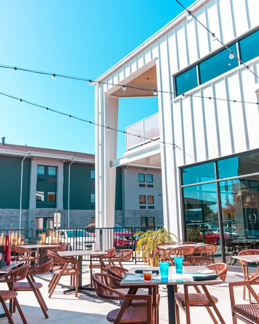 Palm & Paddle Grille