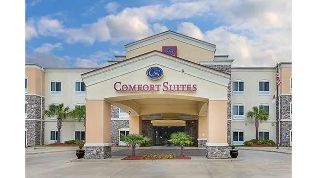 Comfort Suites