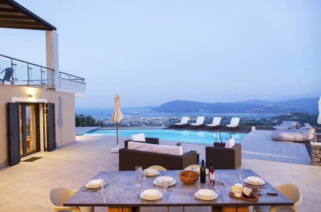Alivia Lefkas Luxury Villas