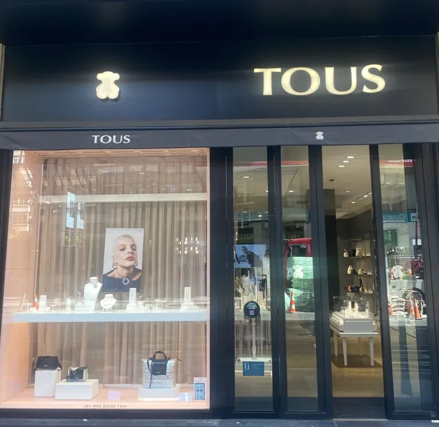 TOUS