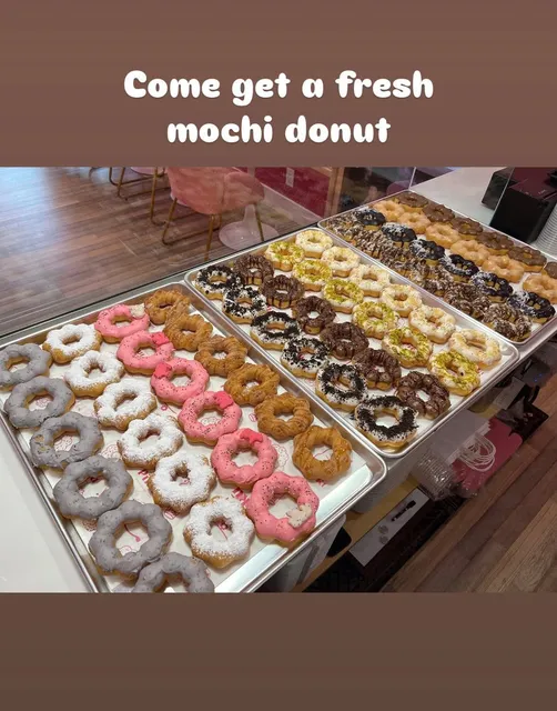 Pinku Mochi Donut Cafe
