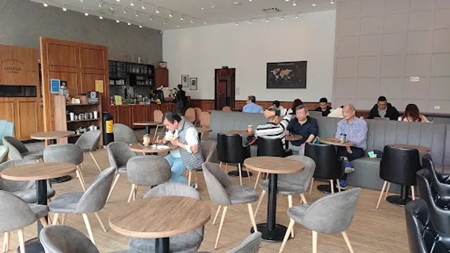 Louisa Coffee 路易莎咖啡(台中梧棲門市)