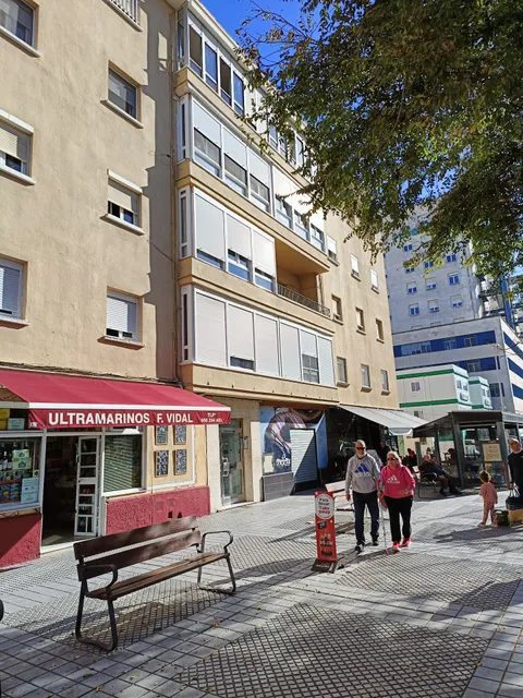 Piso Avenida junto a la Playa - Zona Hospital