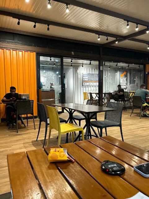 Giraffas Container Mineiros