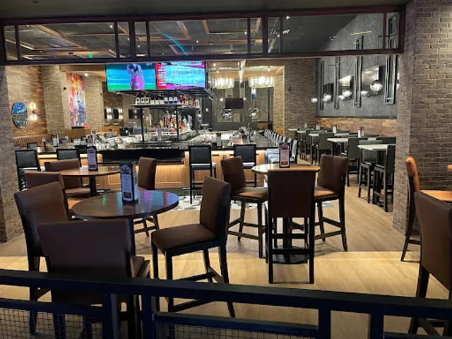 Tin Lizard Bar & Grill