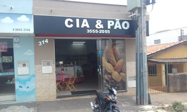 Cia e Pão