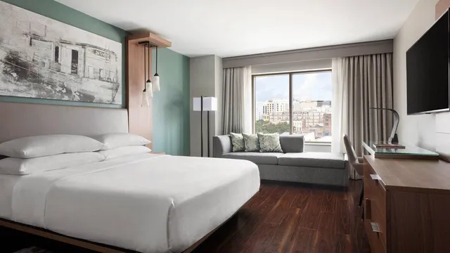 New Orleans Marriott Warehouse Arts District