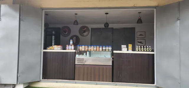 Zeno’s Yoghurt Bar - Abelemkpe
