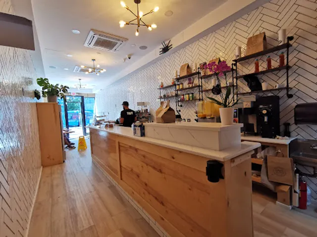 Healthy In Dyckman Juice Bar & Cafe