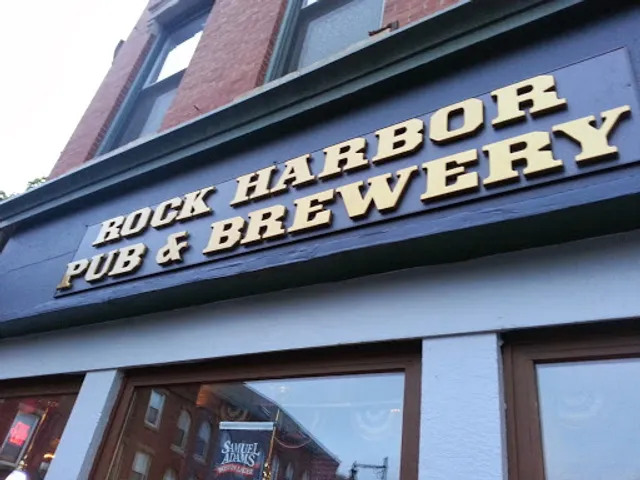 Rock Harbor Pub and Brewery