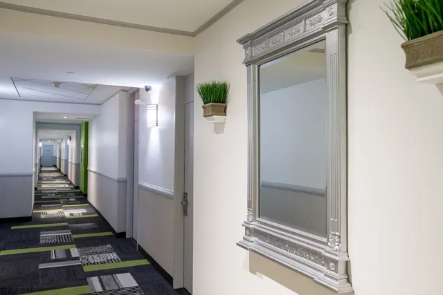 Hôtel Central de Brossard