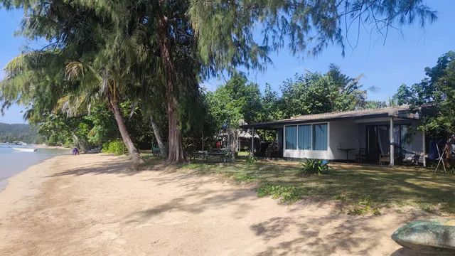 Monkey Island Resort