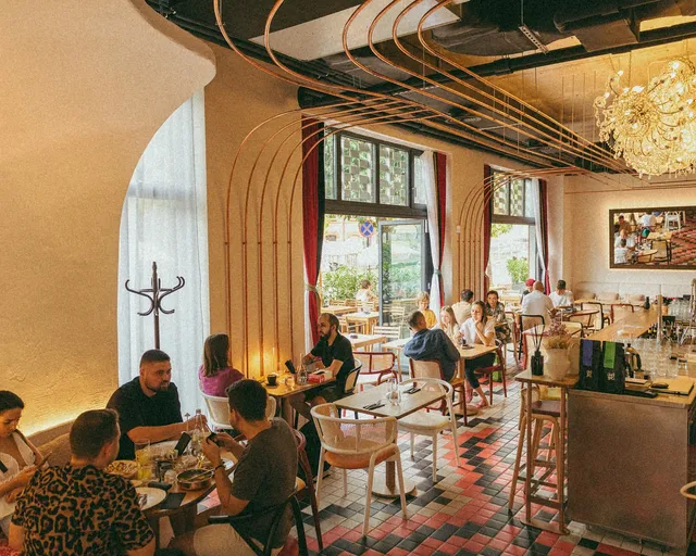 Nishani | A fi sau a nu fi