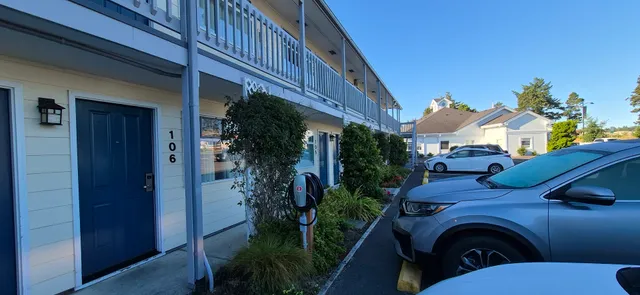 Super 8 Florence OR (Previously Old Town Inn)