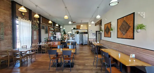 RJ's Urban Garden Cafe