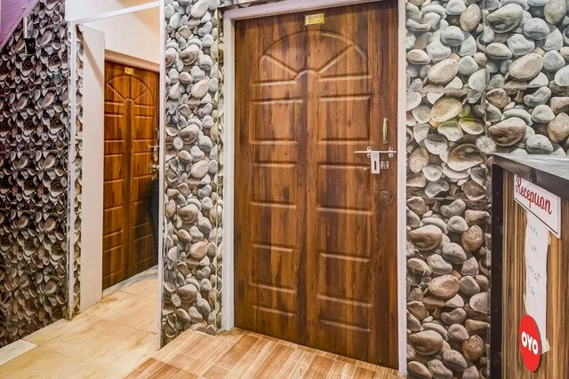 OYO Flagship Hotel Sai Vedant Near Calangute Beach