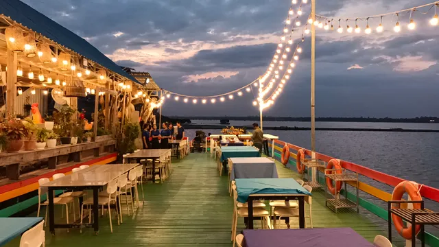 Blue River Restaurant