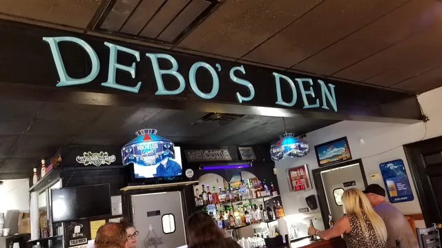 Debo's Bar & Grill