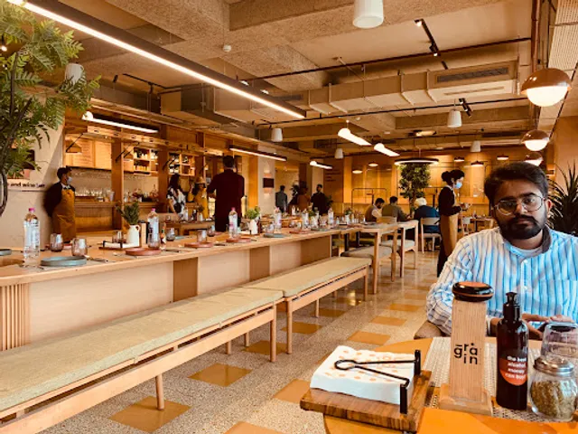 Haldiram's - Ranjit Avenue