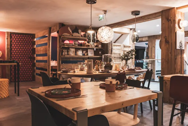 Velvette Concept Store - Salon de thé - Restaurant - Pizzeria - Décoration - Architecture