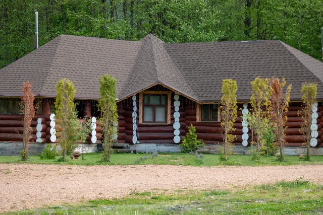 Gostevoy Dvor Skazochnyy V Gorakh Adygei