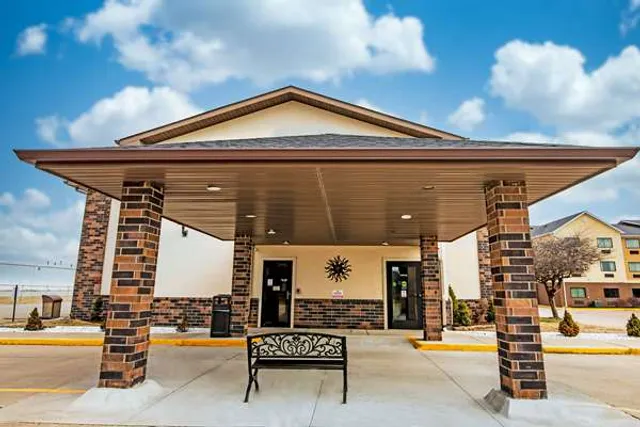 Quality Inn Galesburg near US Highway 34 and I-74