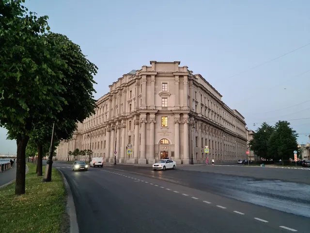 Voyennaya Akademiya Material'no-Tekhnicheskogo Obespecheniya Imeni Generala Armii A. V. Khrulova