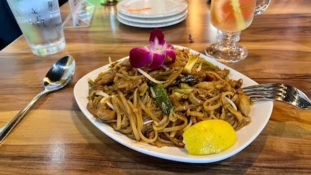 Flamin' Thai & Sushi Northeast