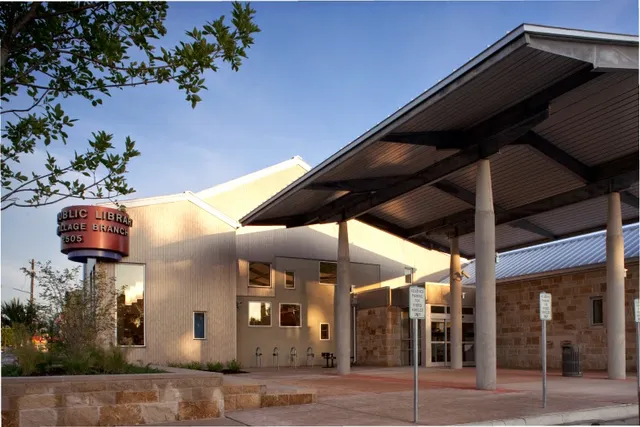 John Gillum Branch, Austin Public Library
