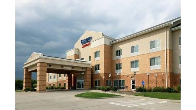 Fairfield by Marriott Inn & Suites Des Moines Airport